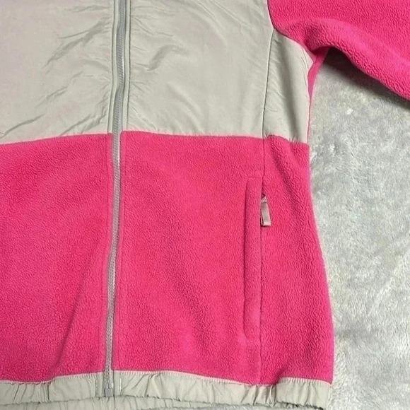 The North Face - Kids/Teen Denali Jacket.  Size XL - Picture 3 of 8